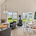 Nice Home In Ostseeresort Olpenitz With Sauna Olpenitz