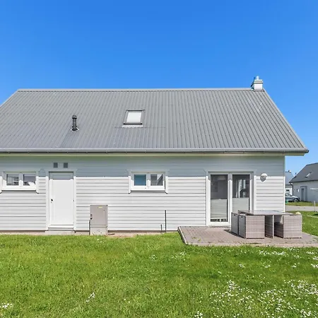 Front In Ostseeresort Holiday home