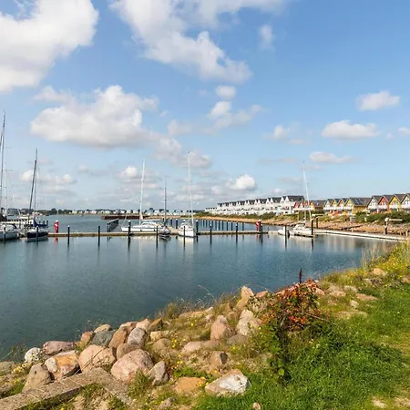 Amazing In Ostseeresort 別荘